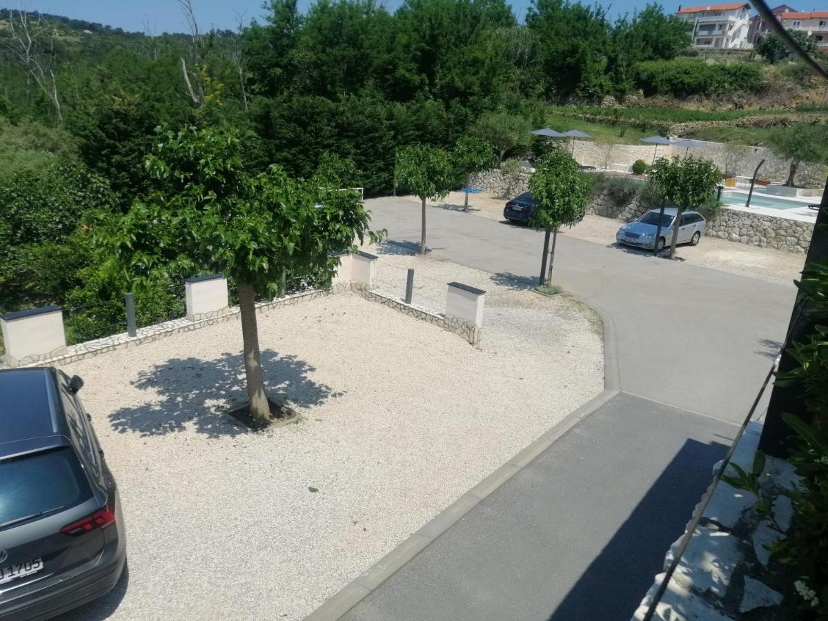 Apartmani Simon Lopar Zewnętrze zdjęcie