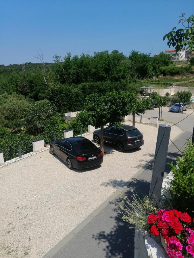 Apartmani Simon Lopar Zewnętrze zdjęcie