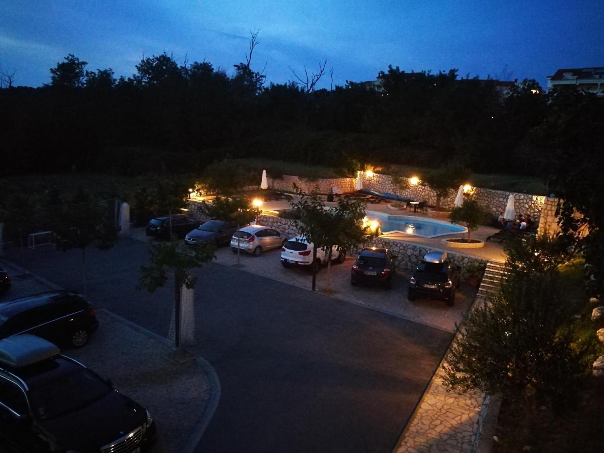 Apartmani Simon Lopar Zewnętrze zdjęcie