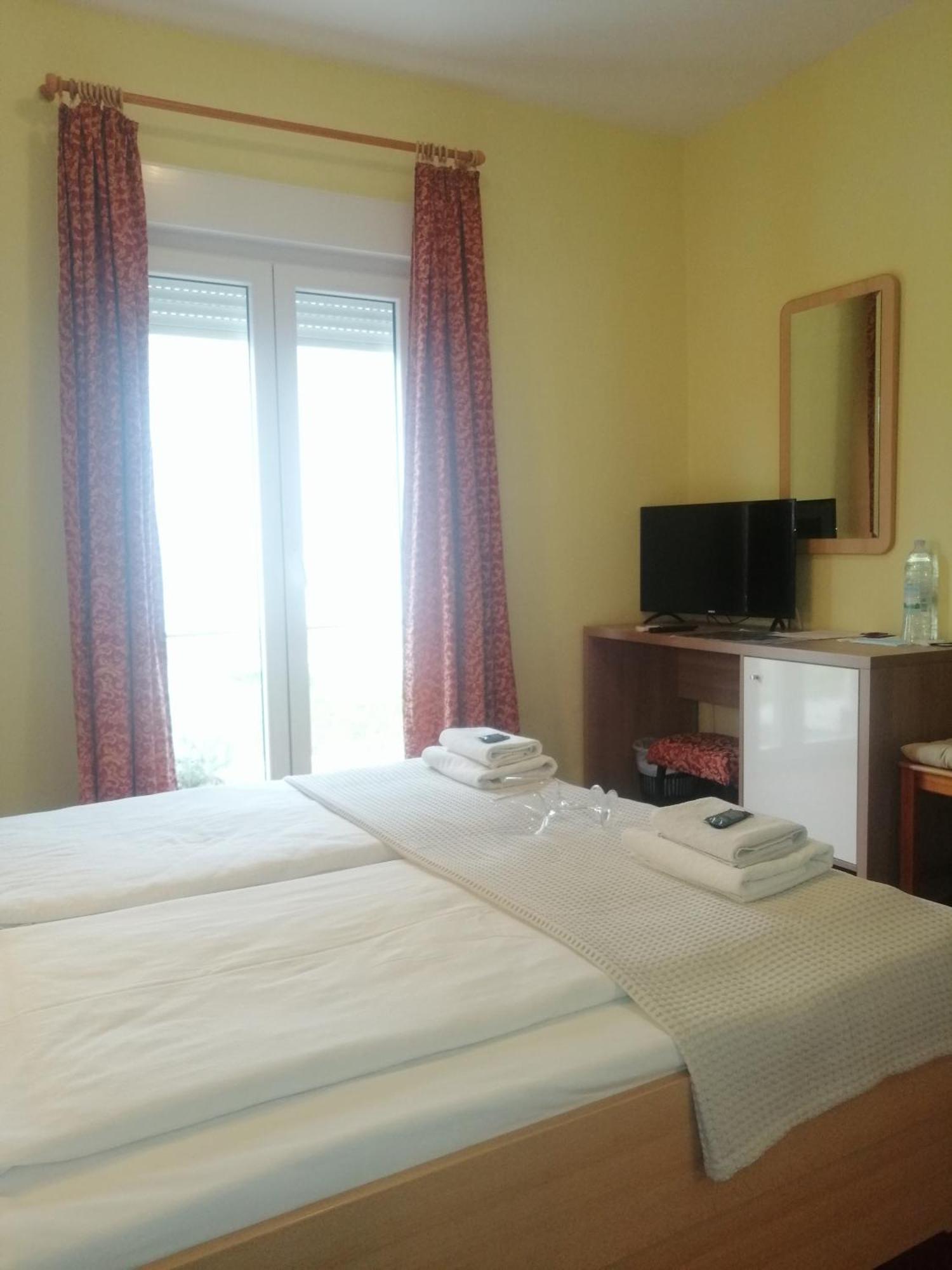 Apartmani Simon Lopar Pokój zdjęcie