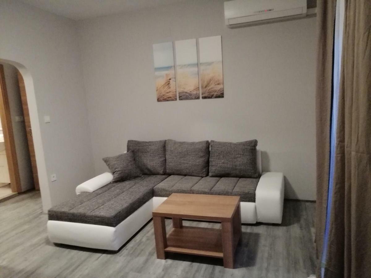 Apartmani Simon Lopar Zewnętrze zdjęcie
