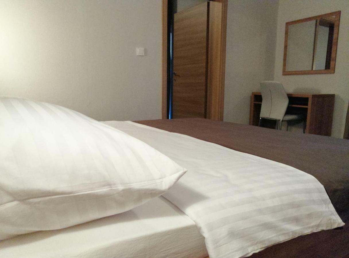Apartmani Simon Lopar Zewnętrze zdjęcie