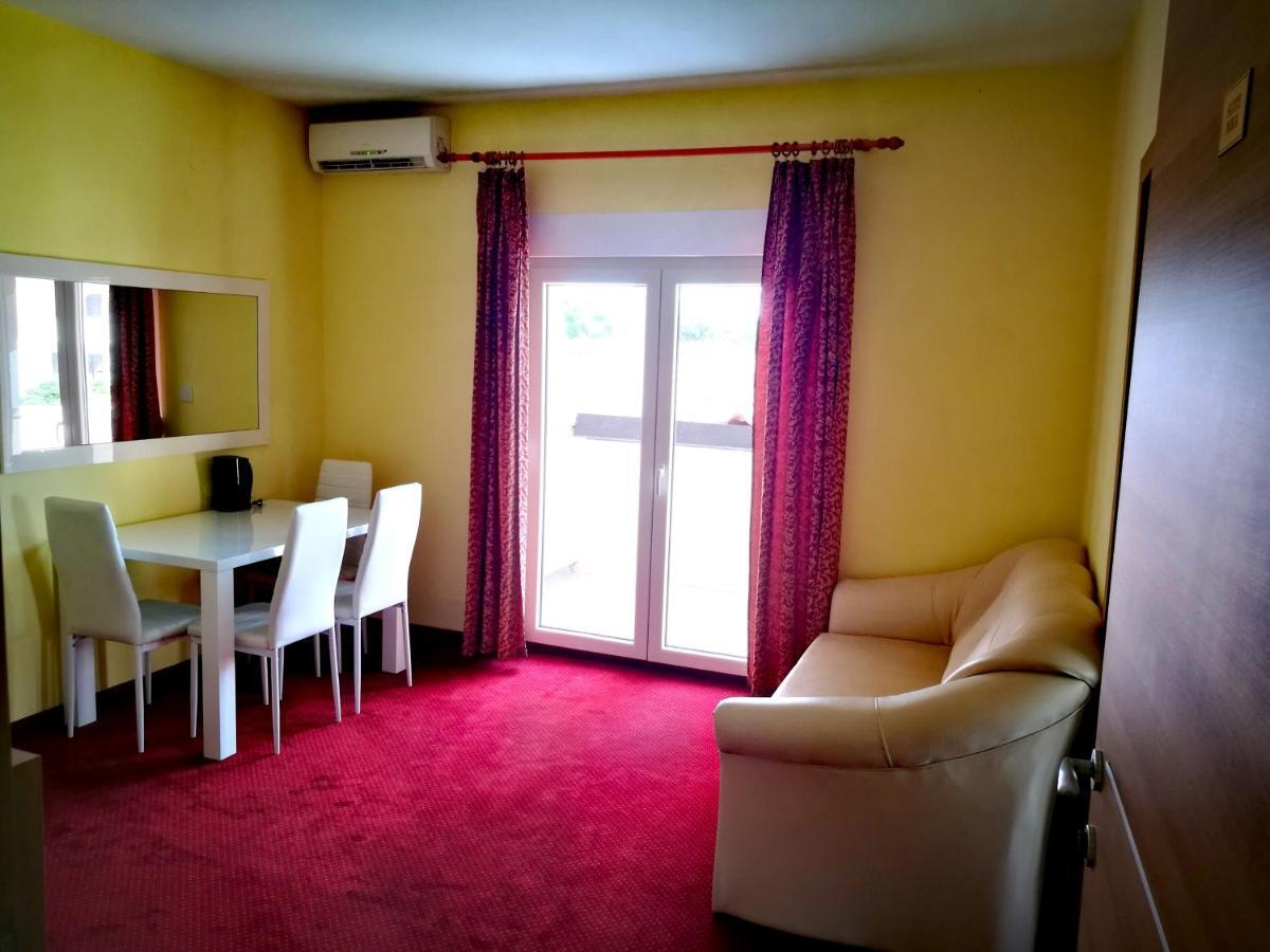 Apartmani Simon Lopar Zewnętrze zdjęcie